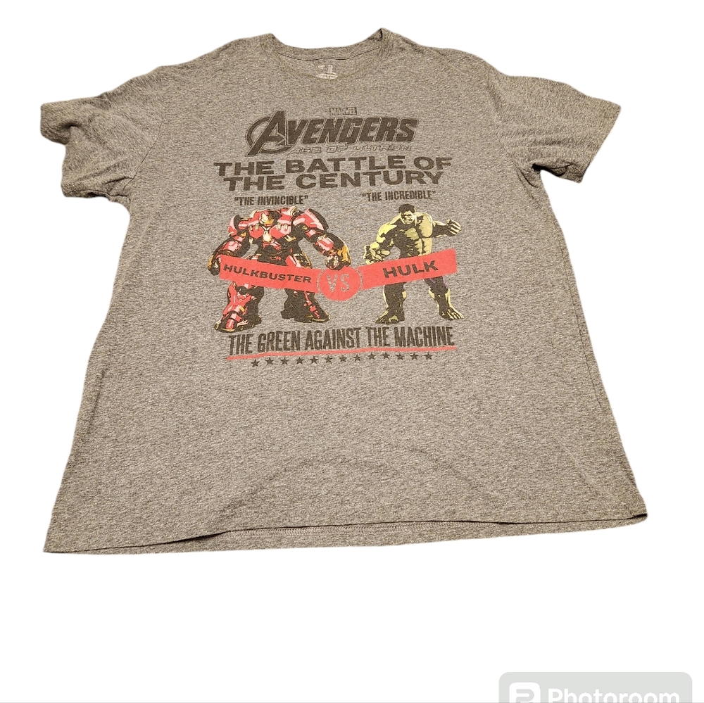Men's Used XL  "The Battle of the Century" Marvel Hulkbuster vs Hulk t-shirt